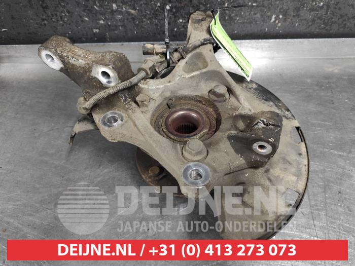 Chevrolet Cruze Fusee rechts-voor O502574