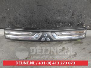 Mitsubishi Outlander Grille O502996 foto 2