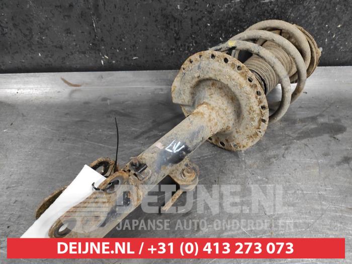 Mitsubishi Outlander Schokdemperpoot links-voor O503008