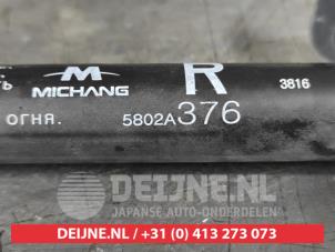 Mitsubishi Outlander Gasdemper rechts-achter O503011 foto 2