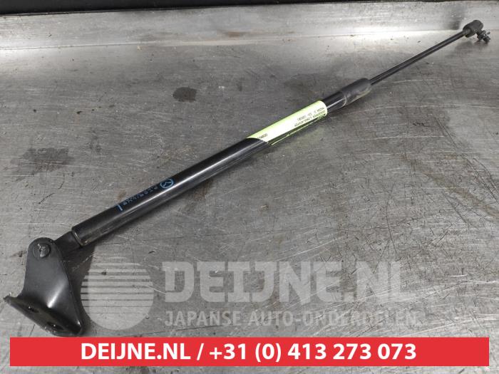 Mazda 3 Gasdemper links-achter O504130