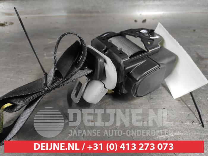 Mitsubishi Space Star Veiligheidsgordel links-achter O504279