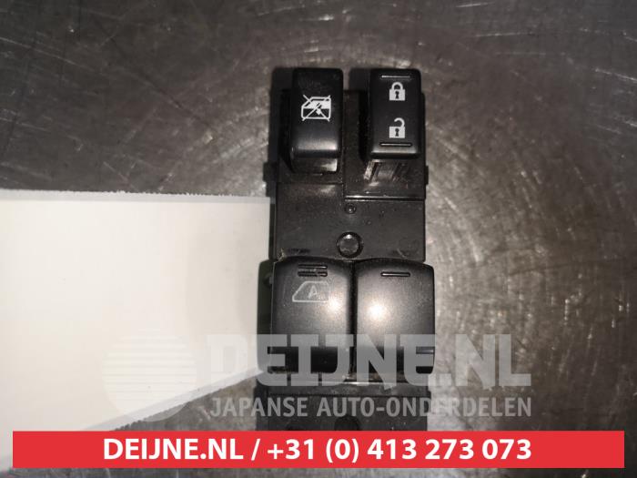 Nissan Micra Combischakelaar ramen O505175