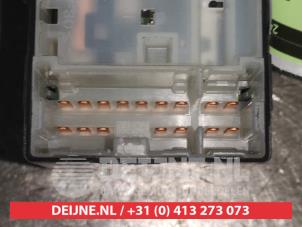 Nissan Micra Multi-functional window switch O505175 photo 3