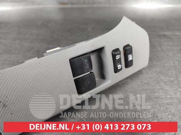 Toyota Yaris Multi-functional window switch O505207