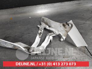 Hyundai Veloster Bonnet Hinge O505326 photo 2