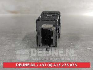 Nissan Navara Switch (miscellaneous) O505365 photo 2