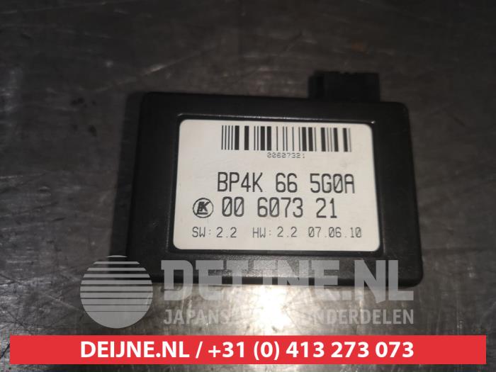 Gebruikte Sensor regen Mazda 3 Sport (BL14/BLA4/BLB4) 2.0i MZR DISI 16V Prijs € 35,00 Margeregeling aangeboden door V.Deijne Jap.Auto-onderdelen BV