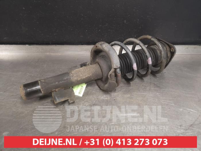 Mazda 3 Stoßdämpferstrebe rechts vorne O505667