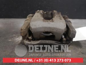 Toyota IQ Remklauw (Tang) rechts-achter O505710 foto 3