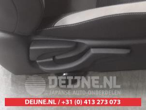Toyota Yaris Sitz rechts O505754 foto 3