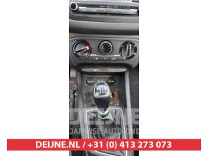 Gebruikte Chaufage Bedieningspaneel Hyundai i20 (GBB) 1.1 CRDi VGT 12V Prijs € 50,00 Margeregeling aangeboden door V.Deijne Jap.Auto-onderdelen BV
