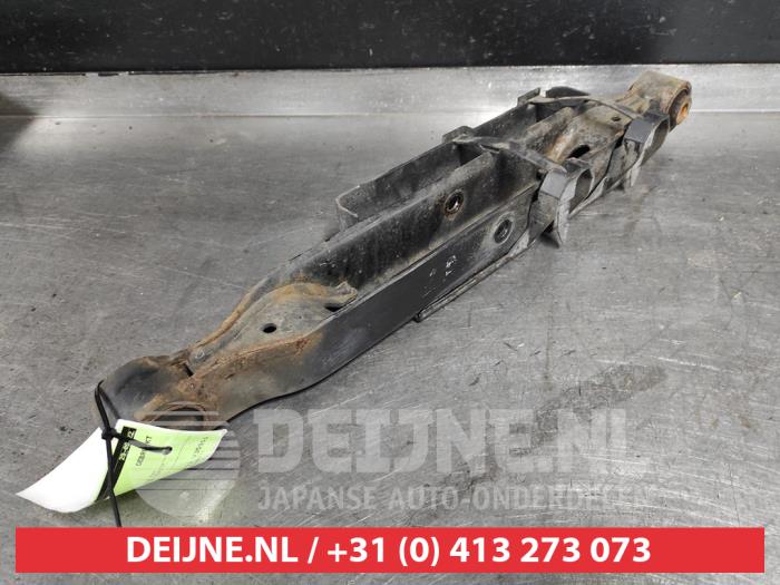 Nissan X-Trail Draagarm links-achter O506124