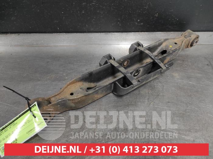 Nissan X-Trail Draagarm rechts-achter O506126