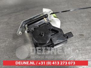 Suzuki Swift Slotmechaniek Achterklep O506408 foto 2