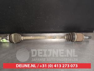 Gebruikte Aandrijfas links-achter Honda CR-V (RD5/6/7/8) 2.2 CTDi 16V Prijs € 50,00 Margeregeling aangeboden door V.Deijne Jap.Auto-onderdelen BV