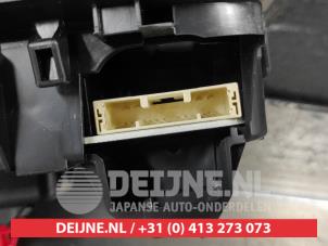 Toyota Yaris Innenbeleuchtung vorne O506617 foto 4