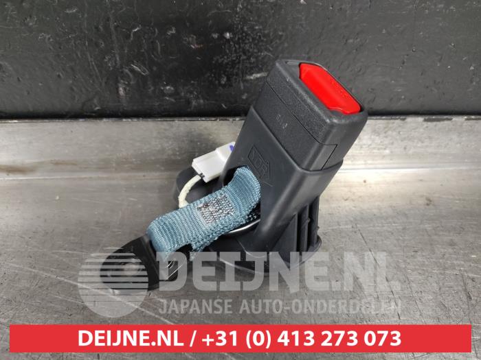 Toyota Yaris Veiligheidsgordel Insteek rechts-achter O506639