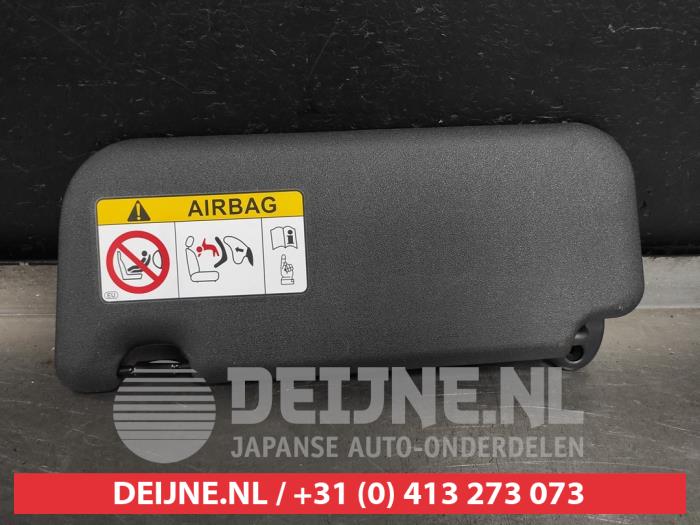 Toyota Yaris Sun visor O506659