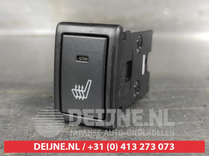 Suzuki Swift Stoelverwarmings Schakelaar O506832