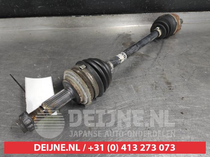 Toyota Yaris Front drive shaft, left O507059