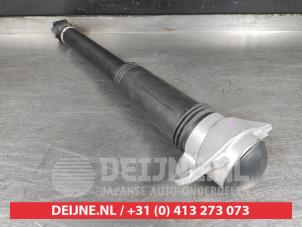 Toyota Yaris Schokdemper links-achter O507445 foto 2