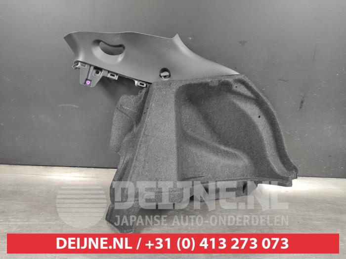 Toyota Yaris Boot lining right O507507