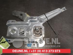 Nissan Micra Ruitmechaniek 4Deurs rechts-achter O507666 foto 2