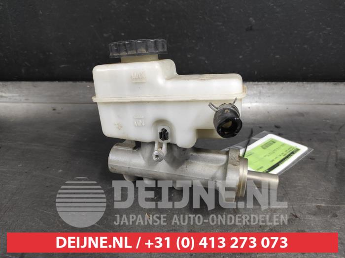 Gebruikte Hoofdremcilinder Nissan Navara (D40) 2.5 dCi 16V 4x4 Prijs op aanvraag aangeboden door V.Deijne Jap.Auto-onderdelen BV