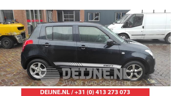 Suzuki Swift Rear door window 4-door door, rear right O507990