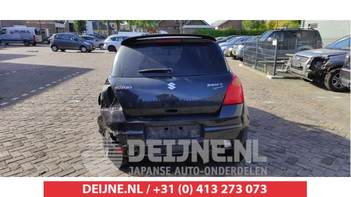 Suzuki Swift Ruitenwissermotor achter O508038