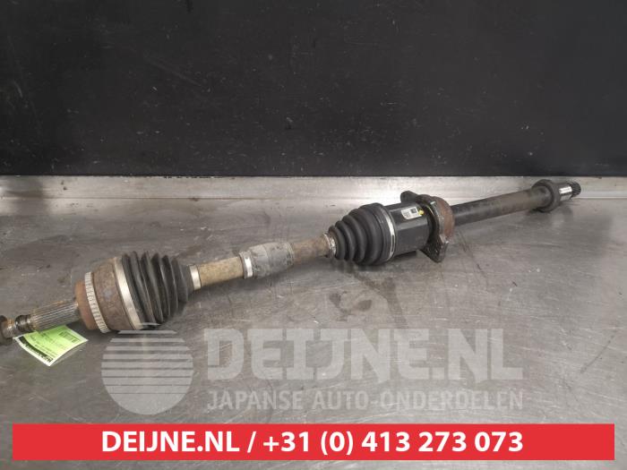 Toyota Avensis Verso Aandrijfas rechts-voor O508070