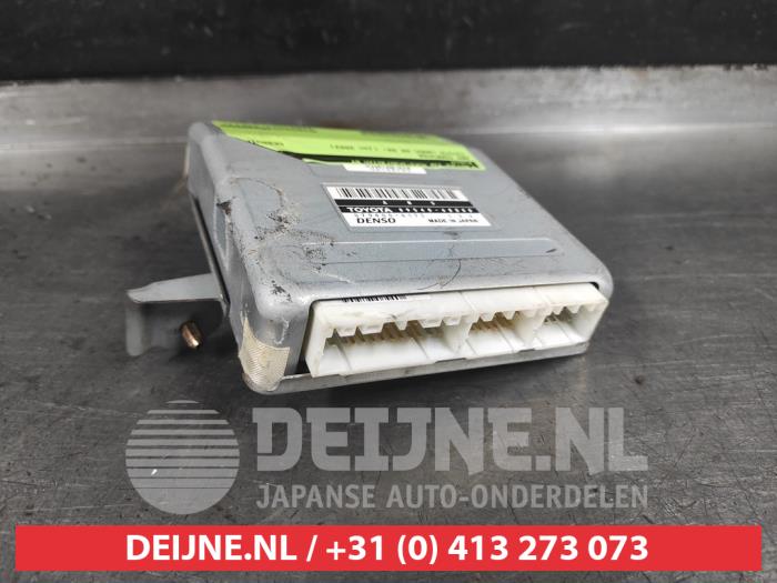 ABS Computer van een Toyota Land Cruiser 100 (J10) 4.2 TDI 100 24V 2002