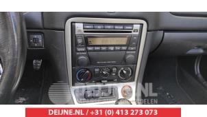 Gebruikte Radio Mazda MX-5 (NB18/35/8C) 1.6i 16V Prijs op aanvraag aangeboden door V.Deijne Jap.Auto-onderdelen BV