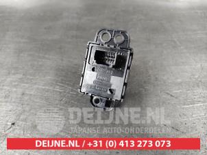 Nissan Leaf Parking brake switch O508533 photo 2