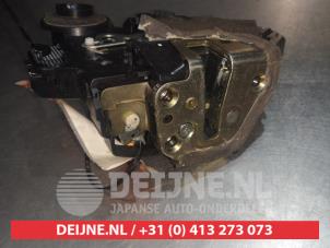 Toyota Landcruiser Türschlossmechanik 4-türig rechts hinten O281815 foto 3