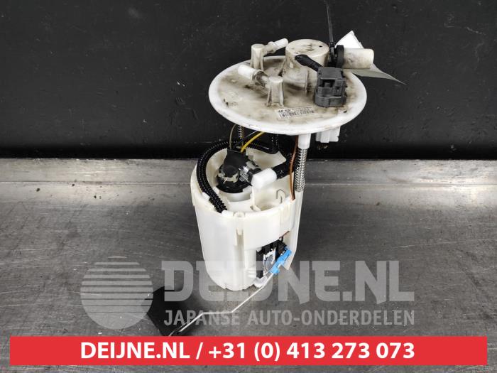 Gebruikte Tank element Pomp Kia Rio III (UB) 1.4 CRDi 16V Prijs € 35,00 Margeregeling aangeboden door V.Deijne Jap.Auto-onderdelen BV