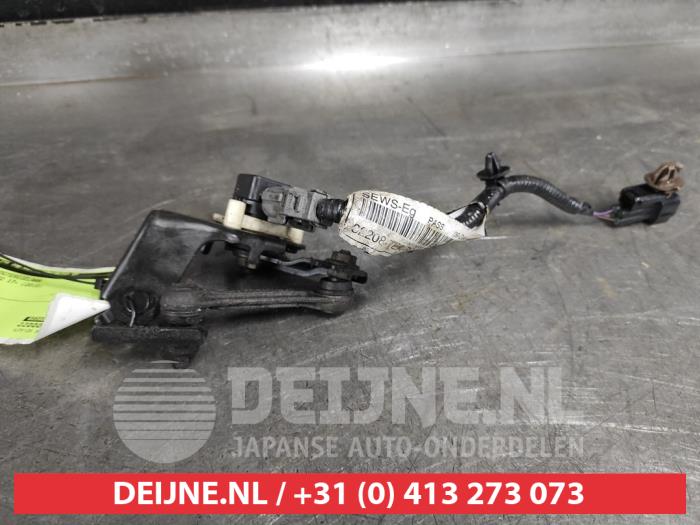 Honda Civic Xenon height adjustment O509287