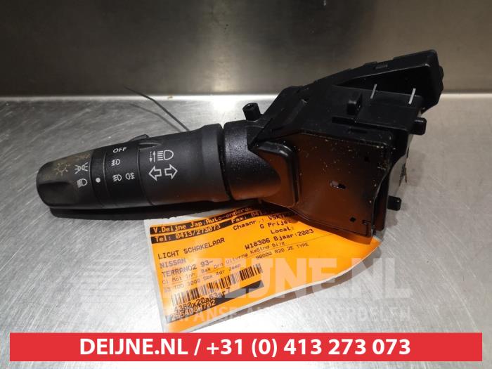 Nissan Terrano Light switch O306806