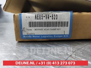 Mazda MX-5 Set of bonnet gas struts O510084 photo 4