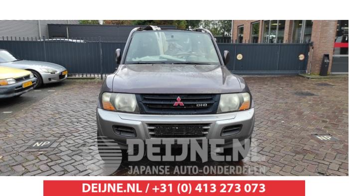 Mitsubishi Pajero Grill O510362