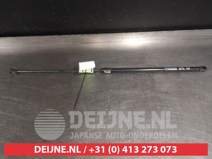Kia Soul Bonnet gas strut, right O510438