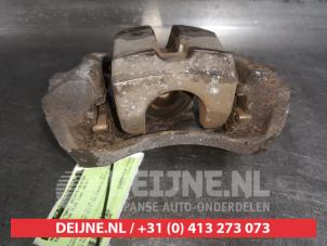 Toyota Prius Plus Rear brake calliper, right O510486 photo 3