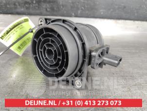 Gebruikte Luchthoeveelheidsmeter Hyundai i20 (BC3) 1.0 T-GDI 100 Mild Hybrid 48V 12V Prijs € 35,00 Margeregeling aangeboden door V.Deijne Jap.Auto-onderdelen BV