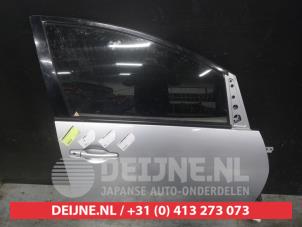 Mitsubishi Grandis Front door 4-door, right O510770 photo 2