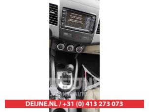Gebruikte Radio Mitsubishi Outlander (CW) 2.2 DI-D 16V 4x4 Prijs € 150,00 Margeregeling aangeboden door V.Deijne Jap.Auto-onderdelen BV
