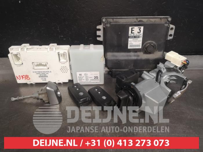 Suzuki Swift Kontaktslot+Sleutel O511080