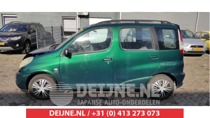 Toyota Yaris Verso Portier 4Deurs links-voor O511158