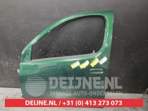 Toyota Yaris Verso Tür 4-türig links vorne O511158 foto 2