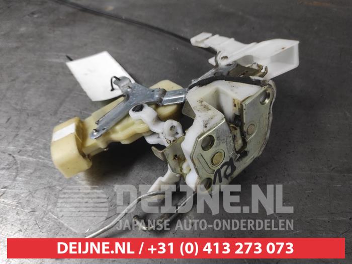 Toyota Yaris Verso Deurslot Mechaniek 4Deurs rechts-voor O511174